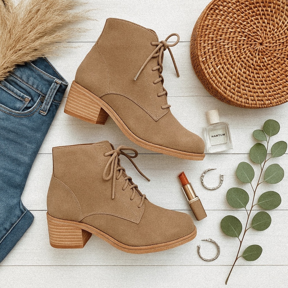 Lucky brand brown lace up ankle boot/ bootie ❤️